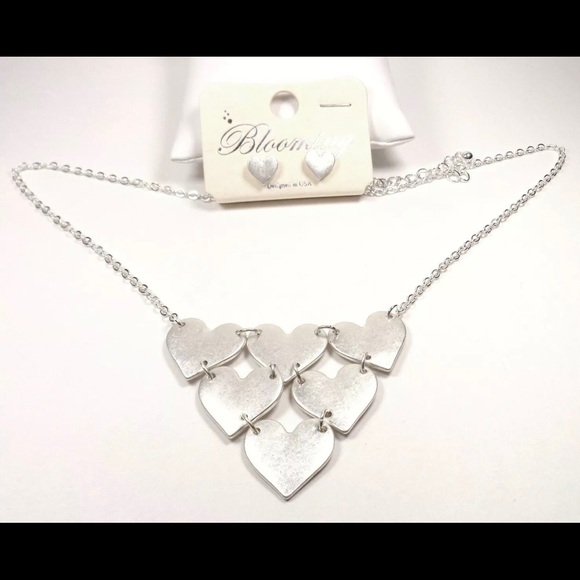 Cascading Hearts Necklace and Matching Earrings - Picture 4 of 6